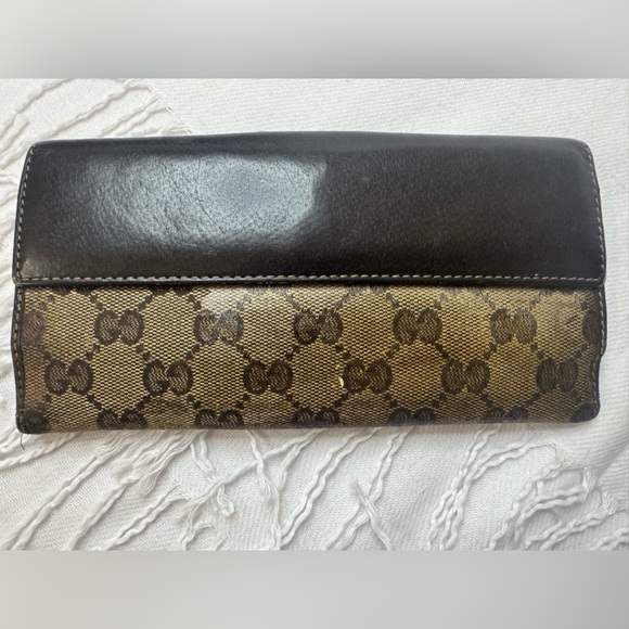 Gucci Monogram Wallet with Heart - Picture 4 of 17